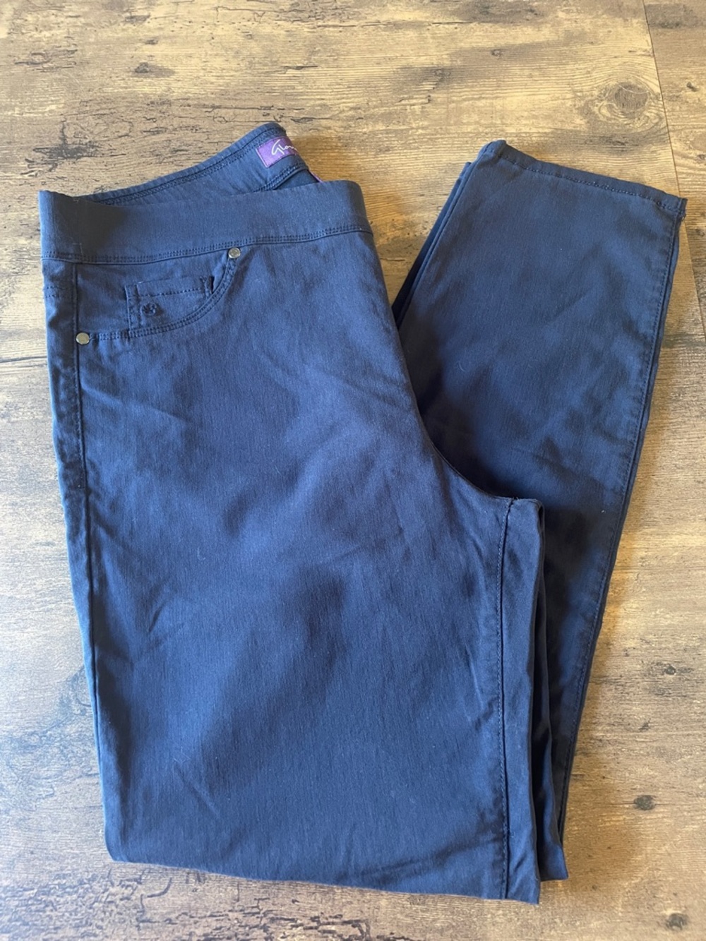 Gloria Vanderbilt Deep Navy Stretchy Straight Leg Pull On Pants Size 16